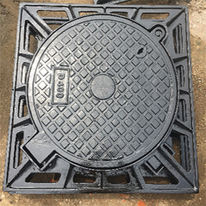 Nắp hố gas gang kích thước 900x900x60m (trọng tải 12,5 T)