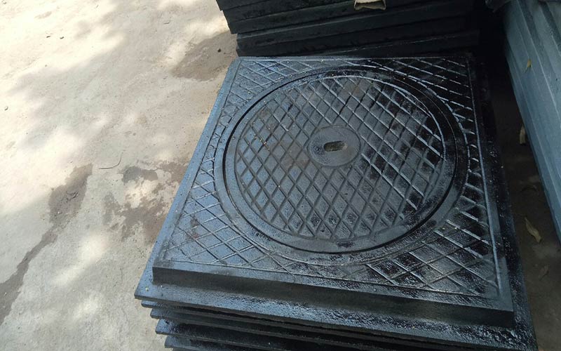 hinh-anh-nap-ho-ga-gang-khung-duong-24